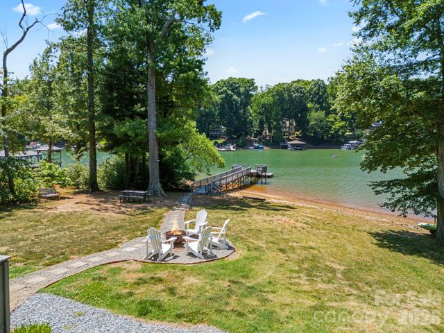 383 Sundown Road, Mooresville, NC 28117
