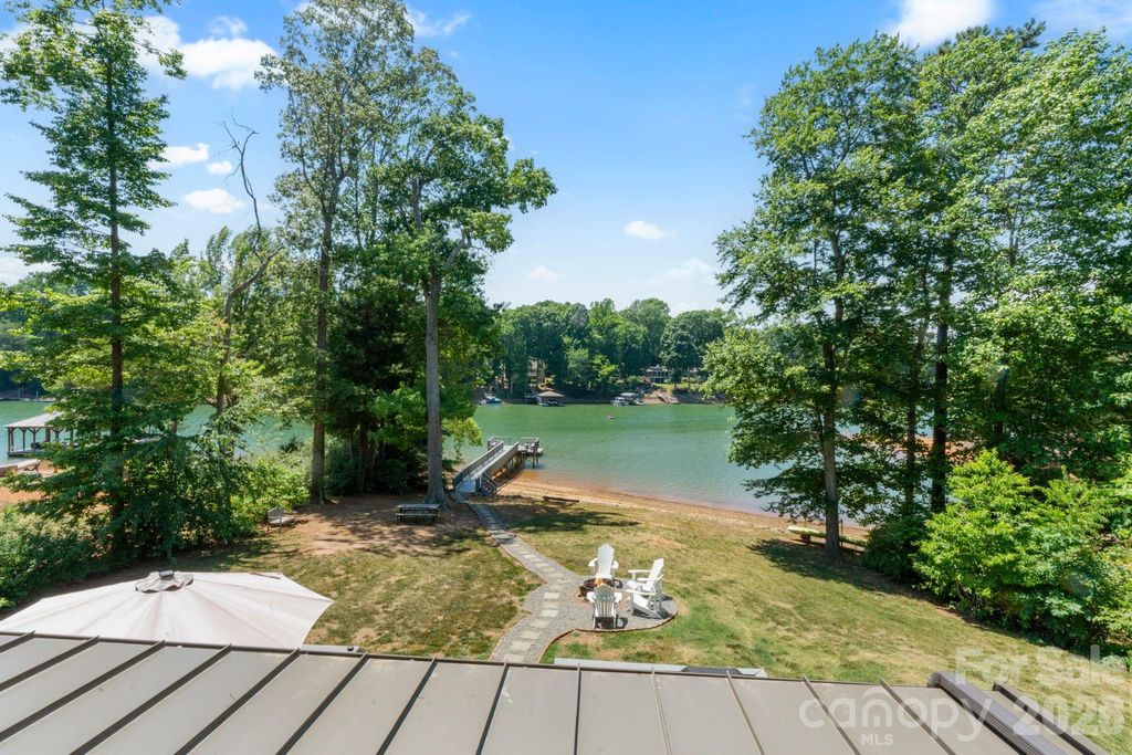 383 Sundown Road, Mooresville, NC 28117