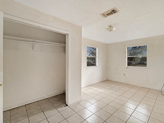 513 E Tulane Street, Lubbock, TX 79403