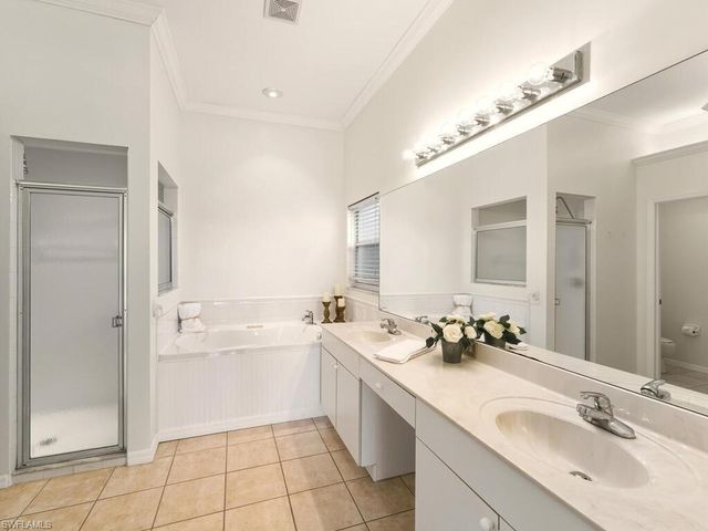 2051 Morning Sun LN, Naples, FL 34119