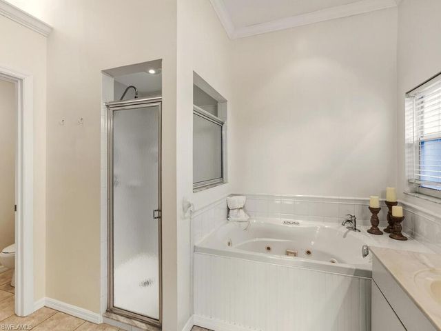 2051 Morning Sun LN, Naples, FL 34119