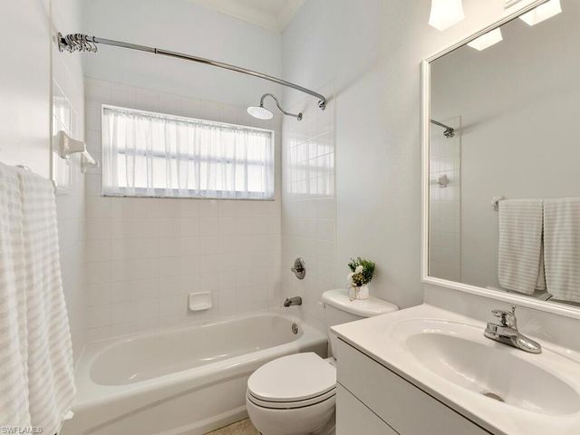 2051 Morning Sun LN, Naples, FL 34119