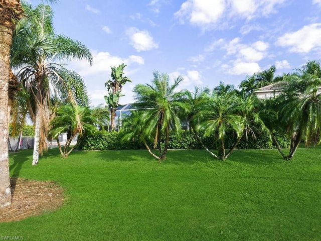 2051 Morning Sun LN, Naples, FL 34119