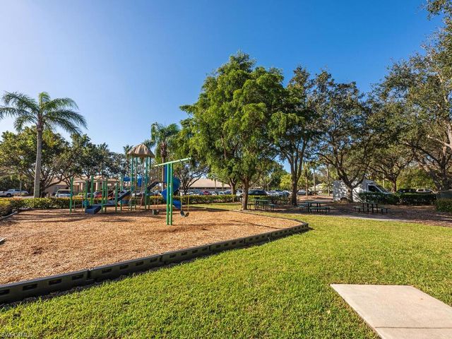 2051 Morning Sun LN, Naples, FL 34119