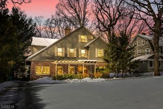 166 Montclair Ave, Montclair Twp., NJ 07042