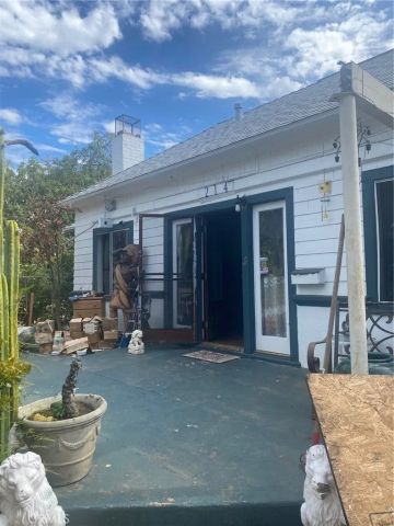 214 S Avenue 66, Los Angeles, CA 90042