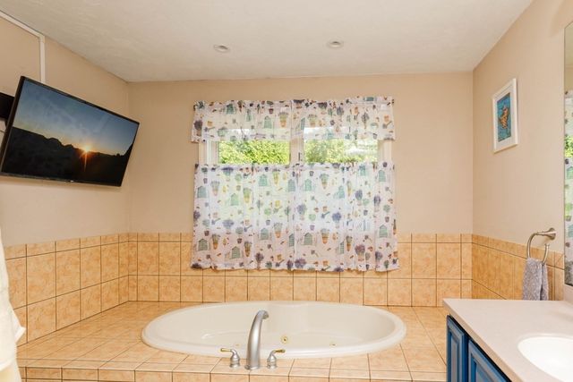 43 Wachusett Street, Leominster, MA 01453