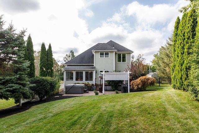 43 Wachusett Street, Leominster, MA 01453