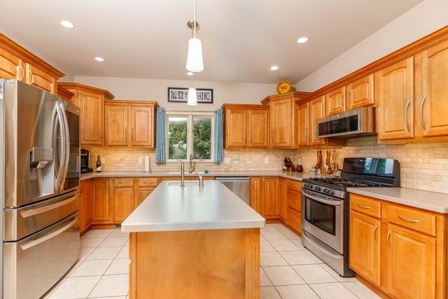 43 Wachusett Street, Leominster, MA 01453