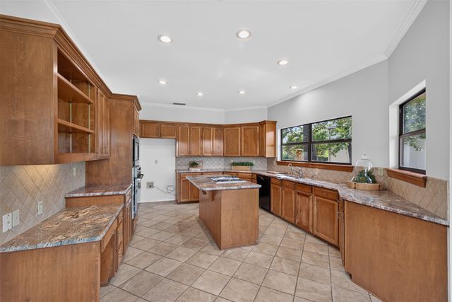 10090 Chenier Point, Shreveport, LA 71106