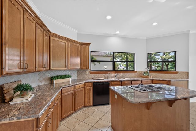 10090 Chenier Point, Shreveport, LA 71106