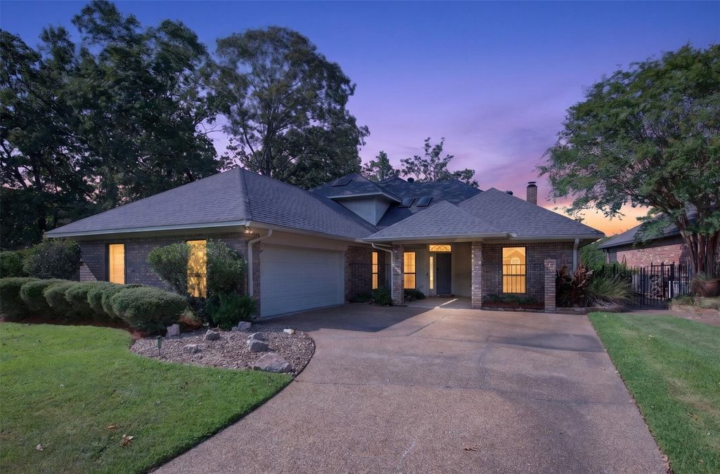 10090 Chenier Point, Shreveport, LA 71106