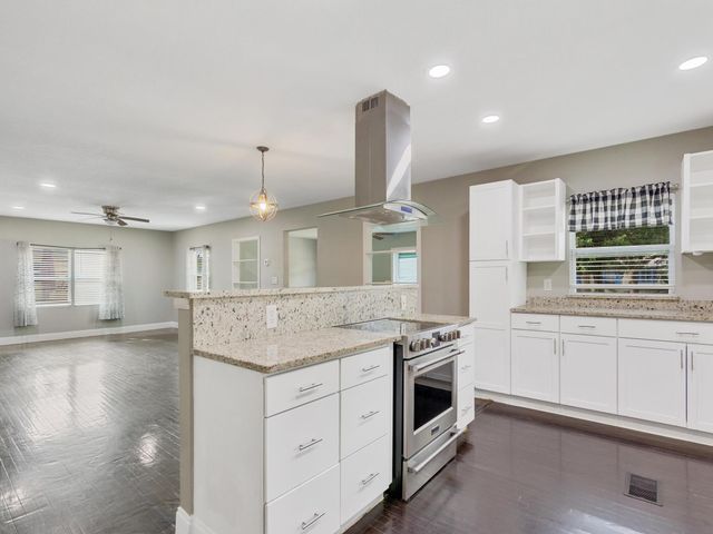 712 S 9th Street, Fort Pierce, FL 34950