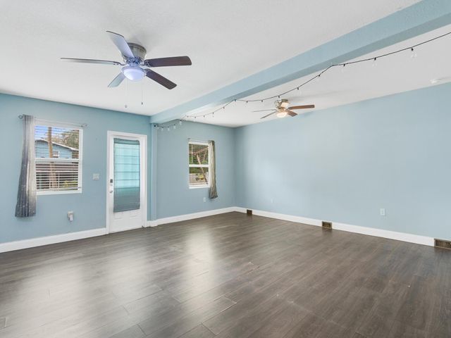 712 S 9th Street, Fort Pierce, FL 34950