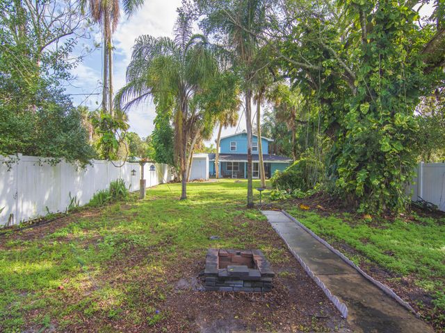 712 S 9th Street, Fort Pierce, FL 34950