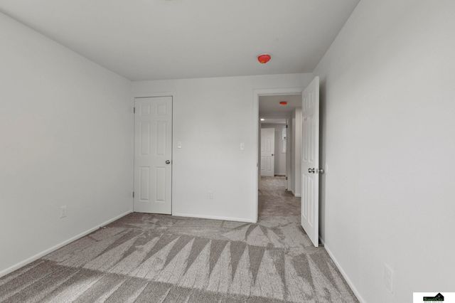 900 W Dawes Avenue, Lincoln, NE 68521