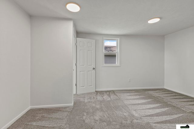 900 W Dawes Avenue, Lincoln, NE 68521