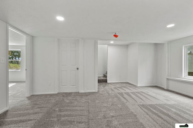900 W Dawes Avenue, Lincoln, NE 68521