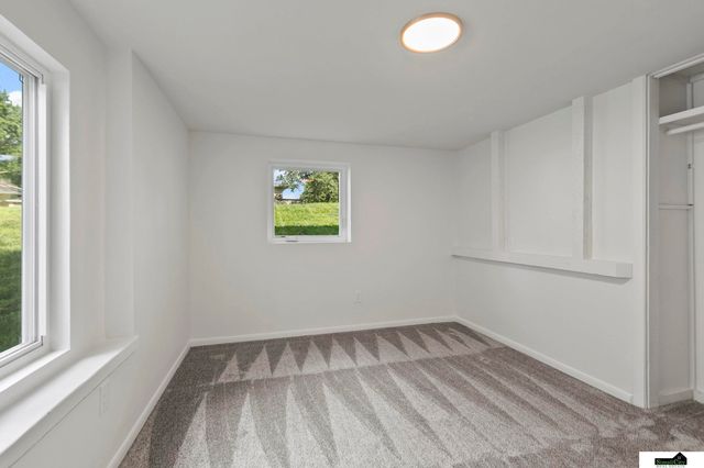 900 W Dawes Avenue, Lincoln, NE 68521