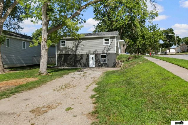 900 W Dawes Avenue, Lincoln, NE 68521