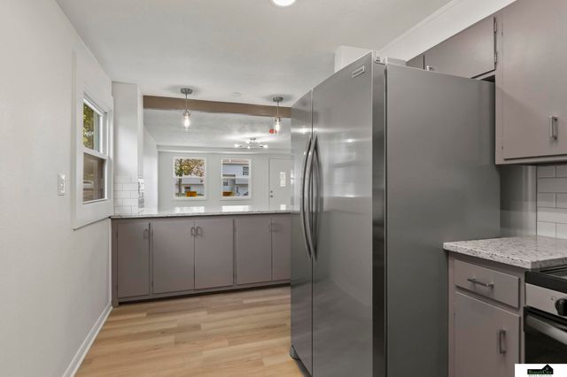 900 W Dawes Avenue, Lincoln, NE 68521