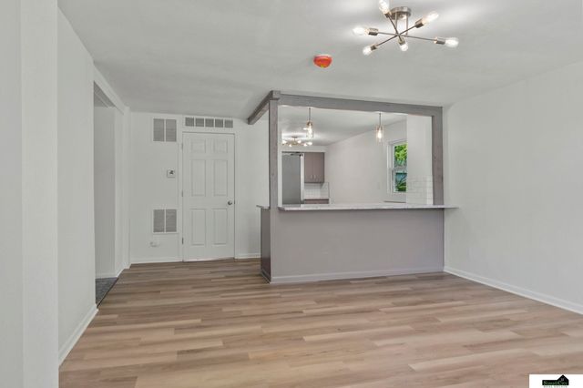 900 W Dawes Avenue, Lincoln, NE 68521