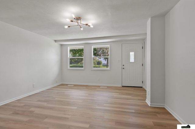900 W Dawes Avenue, Lincoln, NE 68521