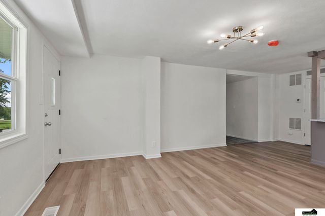900 W Dawes Avenue, Lincoln, NE 68521