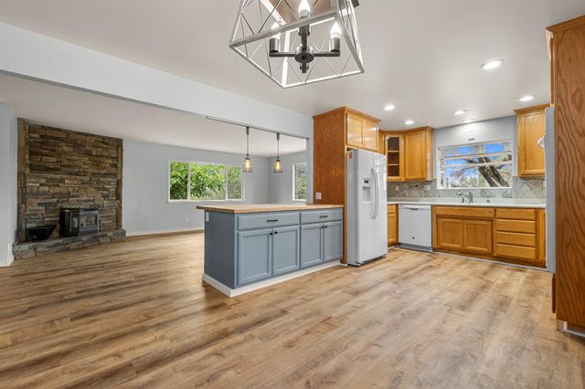1200 Cebu Ln, Placerville, CA 95667