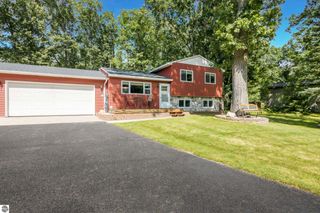 3961 Dogwood Drive, Traverse City, MI 49696