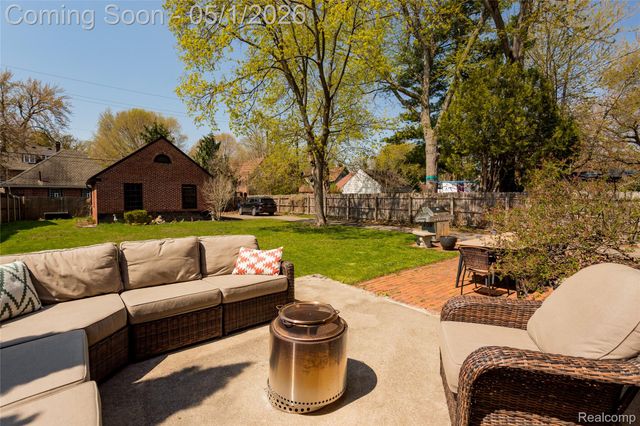2929 Burns Street, Detroit, MI 48214