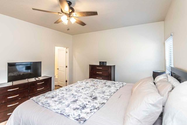 5119 SHELLBACK DR, Millington, TN 38053