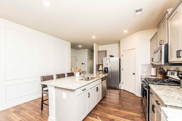 5119 SHELLBACK DR, Millington, TN 38053