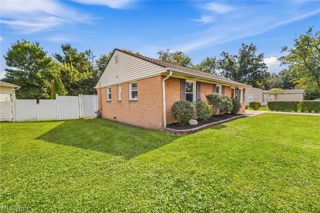 33450 Willowick Drive, Eastlake, OH 44095