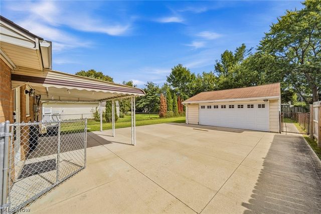 33450 Willowick Drive, Eastlake, OH 44095