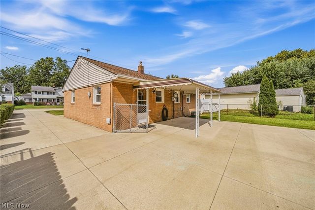 33450 Willowick Drive, Eastlake, OH 44095