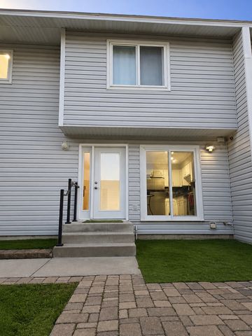 2192 Tower Court, Woodbury, MN 55125