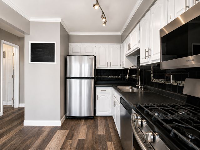 2192 Tower Court, Woodbury, MN 55125