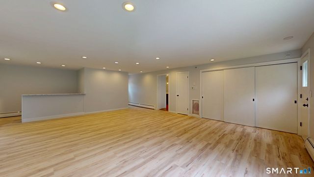 1920 Hartford Turnpike, North Haven, CT 06473