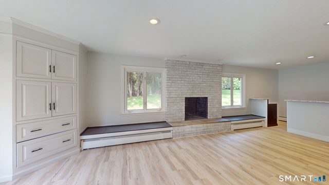 1920 Hartford Turnpike, North Haven, CT 06473