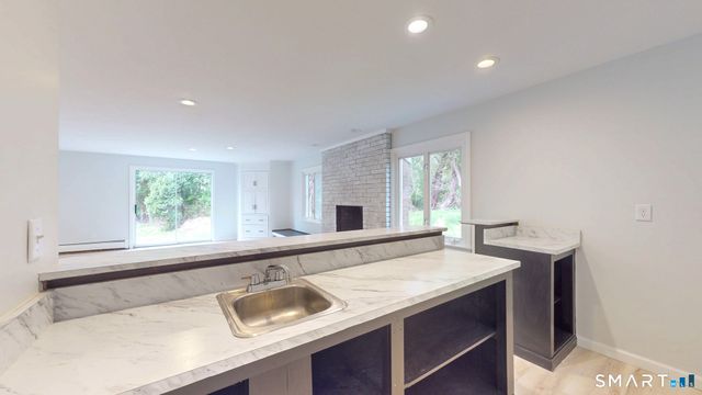 1920 Hartford Turnpike, North Haven, CT 06473
