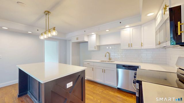 1920 Hartford Turnpike, North Haven, CT 06473