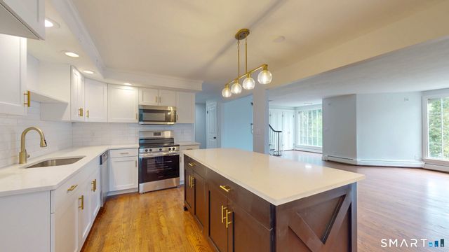 1920 Hartford Turnpike, North Haven, CT 06473