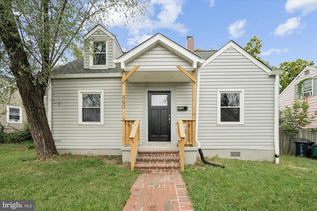 600 64TH AVE, Capitol Heights, MD 20743