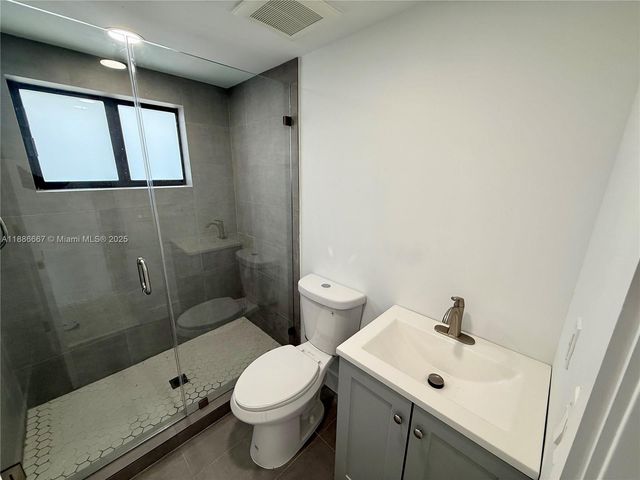 180 NE 57th St 9, Miami, FL 33137