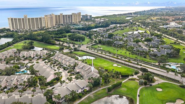 2608 Fairway Drive N, Jupiter, FL 33477