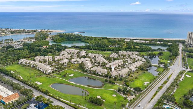 2608 Fairway Drive N, Jupiter, FL 33477