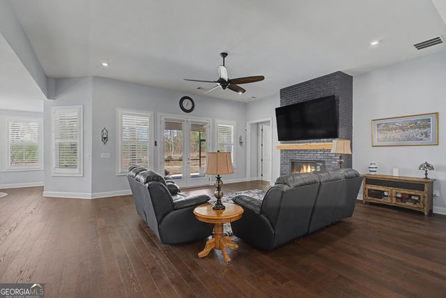 286 Chatuge Drive, Hoschton, GA 30548