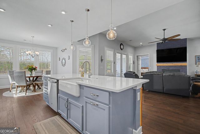 286 Chatuge Drive, Hoschton, GA 30548