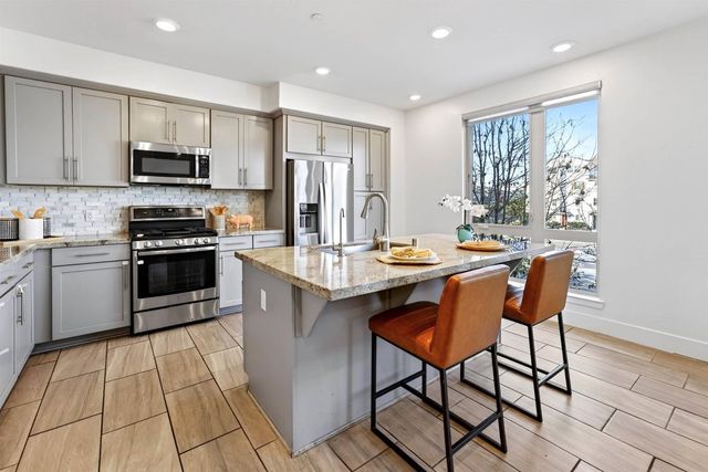 430 Montague Expy 20, Milpitas, CA 95035